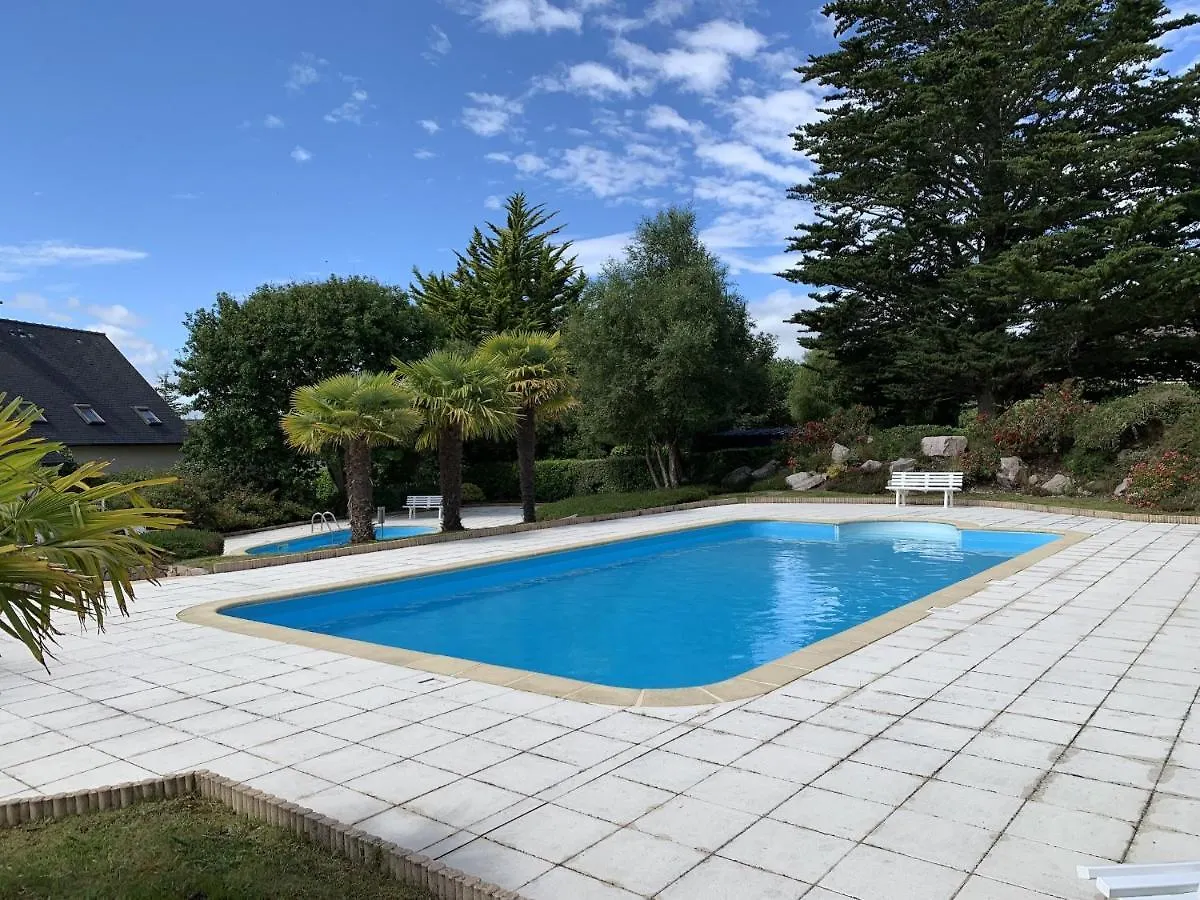 Maison Pour 6 A Erquy - Piscine Collective